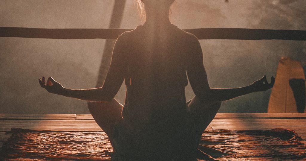 5 Simple Morning Habits That Actually Changed How I Feel